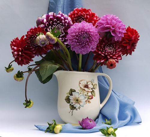Цветочное сочетание в вазе